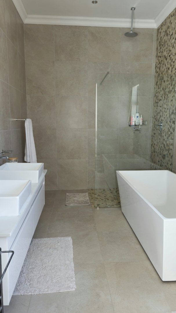 3 Bedroom Property for Sale in Sitari Country Estate Western Cape